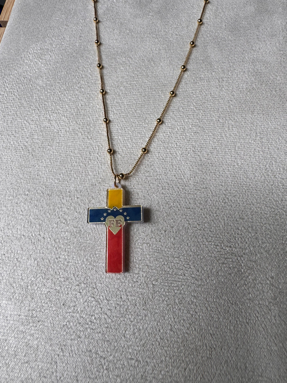 Cruz Tricolor